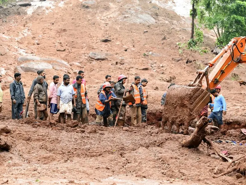 2018 Everyone is a Hero kerala flood 18